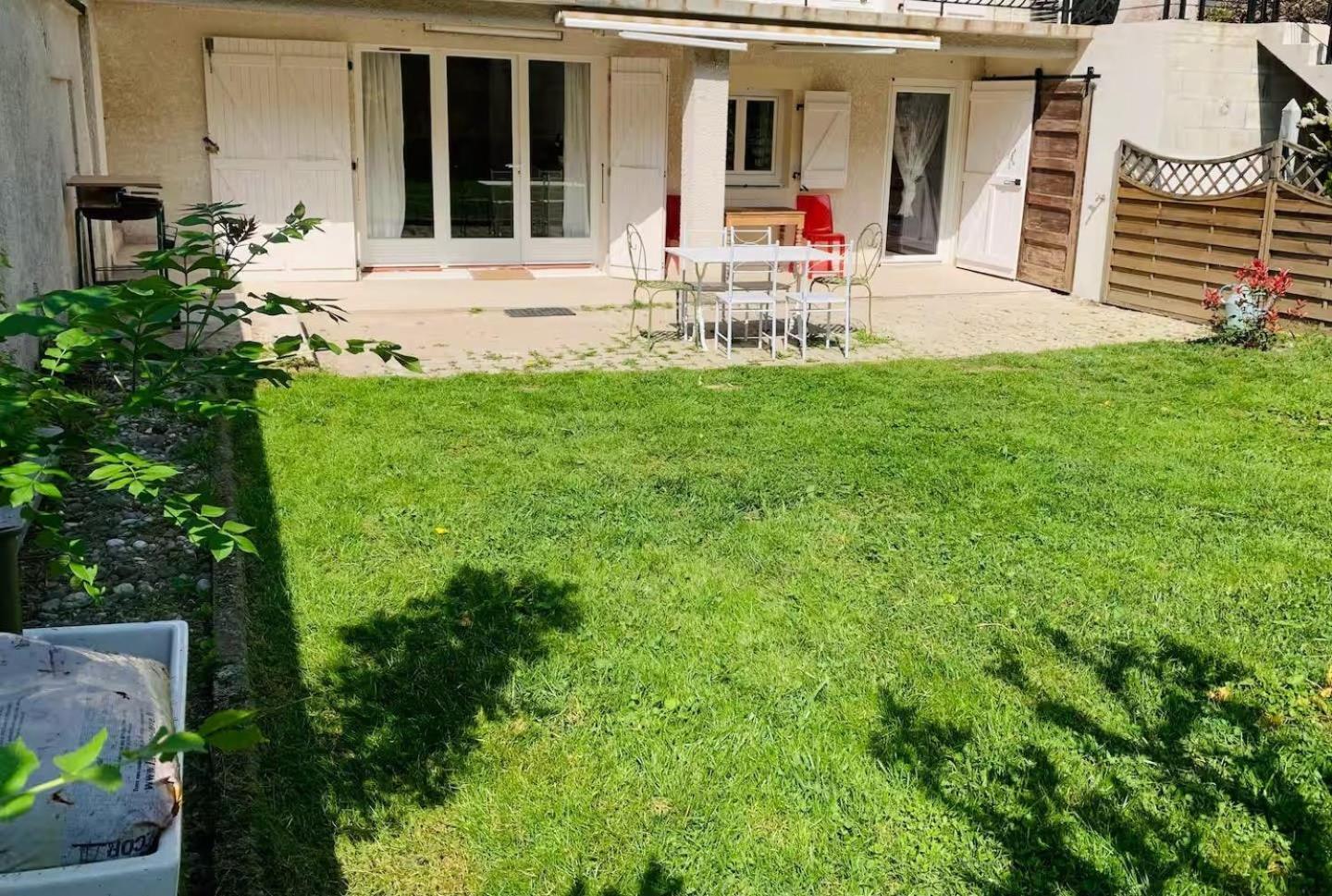 Le Coccoon Ain Apartment Virignin Bagian luar foto